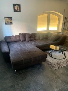 Stilvolle 2,5-Raum-EG-Wohnung mit Terasse und Einbauküche inkl.Stellplatz in Augsburg