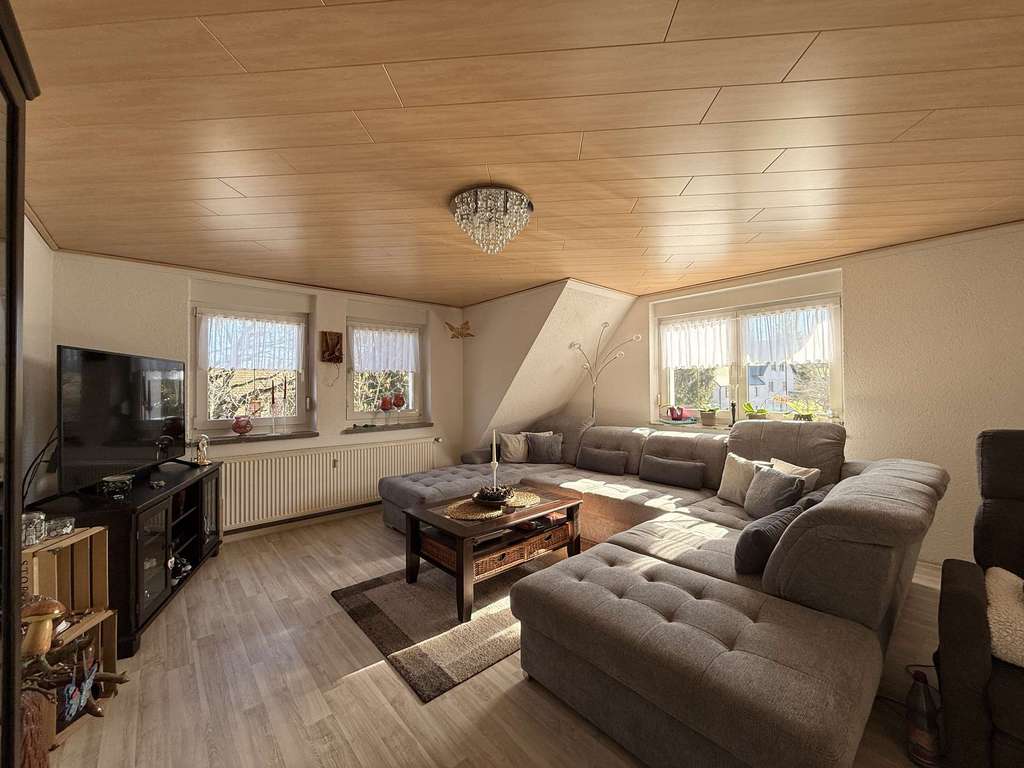 Immobilie in Halsbrücke - Platz für Ihre Wohnideen – Großzügiges Haus mit Wohlfühlcharakter - Bild 1