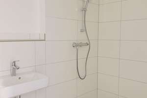 Tolles Neubau- Appartement mit Einbauküche, Fußbodenheizung, Loggia, Lift, Tiefgarage etc – Kattenbrookstrift 53, 30539 Bemerode, Hannover – Vorschaubild 12