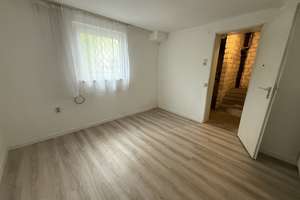 Renovierungsbedürftiges Einfamilienhaus in Würzburg – 97074 Frauenland, Würzburg – Vorschaubild 2