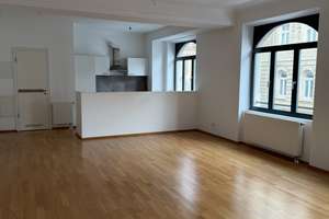 Großzügiges Wohnen mit Stil: 77 m² Traumwohnung mit Rundbogenfenstern – Weimarstraße 11, 70176 Feuersee, Stuttgart – Vorschaubild 4