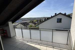 3-Zimmer-Wohnung Dachgeschoss Würzburg Dürrbachau Balkon möbliert – Die vollständige Adresse der Immobilie erhältst du vom Anbieter., 97080 Dürrbachtal, Würzburg – Vorschaubild 2