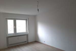 Geräumige 2-Zimmerwohnung mit Balkon in Karlsruhe-Mühlburg/Nähe Siemens (Rheinstraße)! – Die vollständige Adresse der Immobilie erhältst du vom Anbieter., 76185 Mühlburg, Karlsruhe – Vorschaubild 2