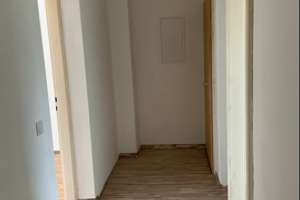 Hübsche Dreizimmerwohnung in Sündersbühl mit Loggia! Zeitmietvertrag bis August 2028! – Nansenstr. 11, 90439 Sündersbühl, Nürnberg – Vorschaubild 8