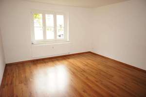 3. OG - Bad mit Wanne + Fenster / frei ab 1.7.26 – Lutherstr. 26, 9126 Lutherviertel, Chemnitz – Vorschaubild 1