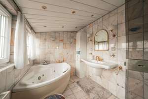 Property thumbnail 23