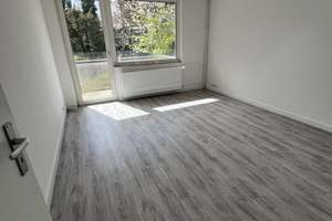 Renovierte & sanierte 4 Zi-Whg. mit S-W Balkon, Hochparterre, gepflegtes 6 Parteienhaus in Hassels – Die vollständige Adresse der Immobilie erhältst du vom Anbieter., 40599 Hassels, Düsseldorf – Vorschaubild 5