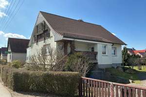 Wohnhaus mit Einliegerwohnung – Die vollständige Adresse der Immobilie erhältst du vom Anbieter., 1945 Senftenberg – Vorschaubild 3