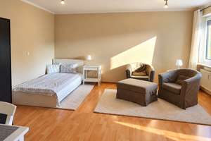 Helles 1-Zimmer-Apartment mit Südbalkon, Einbauküche und Stellplatz in Nürnberg-Laufamholz – 90482 Laufamholz, Nürnberg – Vorschaubild 2