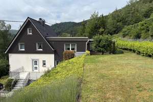 Gepflegtes Einfamilienhaus mit Garage auf großem Grundstück in Siegen- Gosenbach  – 57080 Gosenbach, Siegen – Vorschaubild 6