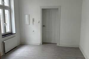 Kernsaniertes Nichtraucher-Altbauappartement zur Gartenseite – Leibnitzstr. 31, 41061 Mönchengladbach – Vorschaubild 2