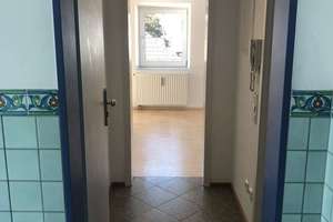 Helle 2-Zimmer Dachgeschosswohnung in Augsburg-Pfersee mit Einbauküche  – Brunnenbachstraße 8, 86157 Pfersee-Süd, Augsburg – Vorschaubild 8