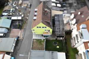3 Wohnungen + 1 Gewerbeeinheit!!
Wohnen und Home Office in einer einzigartigen Immobilie vereint. – Würzburg – Vorschaubild 26