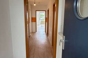 Attraktive 3-Zimmer-Erdgeschosswohnung mit Gartenanteil und Tiefgaragenstellplatz in Augsburg – Die vollständige Adresse der Immobilie erhältst du vom Anbieter., 86179 Haunstetten-Süd, Augsburg – Vorschaubild 7