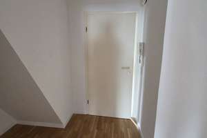 Großzügige 2-Zimmer-Dachgeschosswohnung direkt in der Einkaufsstraße von Gelsenkirchen-Buer – Die vollständige Adresse der Immobilie erhältst du vom Anbieter., 45894 Buer, Gelsenkirchen – Vorschaubild 13