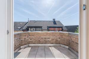 Lichtdurchflutete Maisonettwohnung in begehrter Lage von Düsseldorf-Heerdt! – Die vollständige Adresse der Immobilie erhältst du vom Anbieter., 40549 Heerdt, Düsseldorf – Vorschaubild 6