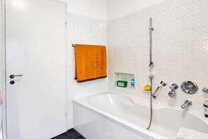 Großzügig wohnen wie im Haus – ca. 130 m² + DG-Nutzfläche, eigener Eingang & Stellplatz! – 33647 Brackwede, Bielefeld – Vorschaubild 13