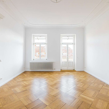 Großzügig wohnen: 4 Zimmer mit Stil, Licht und zwei Balkonen