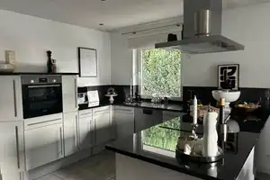 Ruhig und idyllisch: günstiges, gepflegtes 6,5-Raum-Haus in Toplage – Mecklenburger Weg 155, 27578 Bremerhaven – Vorschaubild 10