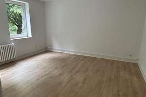 Gemütliche 2-Zimmer-Altbauwohnung in Kiel – 45,38 m² mit Dielenboden und Tageslichtbad – Ostring 76, 24143 Gaarden-Süd und Kronsburg, Kiel – Vorschaubild 4