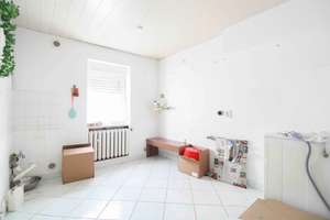 Einfamilienhaus mit Scheune, Pool und ca. 28.600 m² Grundstück – renovierungsbedürftig – Die vollständige Adresse der Immobilie erhältst du vom Anbieter., 9669 Frankenberg/Sachsen – Vorschaubild 4