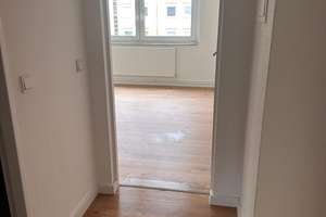 Sanierte 2-Zimmer-Wohnung mit funktionaler Raumaufteilung und Balkon – Altmühlstraße 4, 38120 Weststadt, Braunschweig – Vorschaubild 4