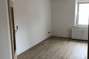 Schöne 3-ZKB im 1. Obergeschoss mit Balkon in Augsburg mit EBK – Eberlestr. 41, 86157 Pfersee-Nord, Augsburg – Vorschaubild 5