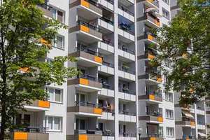 Das Glück hat ein Zuhause: großzügige 3-Zimmer-Wohnung – Berzdorfer Str. 20, 1239 Prohlis-Nord, Dresden – Vorschaubild 2