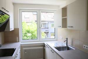 **HOCHWERTIG ENERGETISCH SANIERT** 5-Zi.-RMH | 1A-TOP-Zustand - NEU RENOVIERT | NEUE EBK | frei