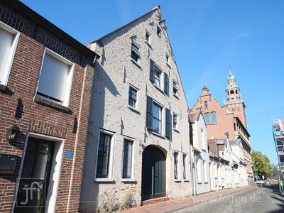 Gemütlich und schön: Galeriewohnung in der Altstadt