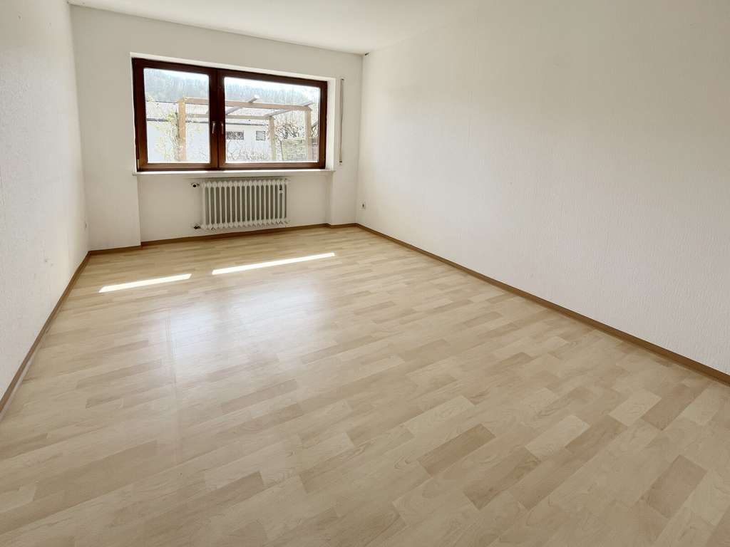 Immobilie in Niederstetten - Gepflegtes Reihenmittelhaus mit Weitblick - Bild 2