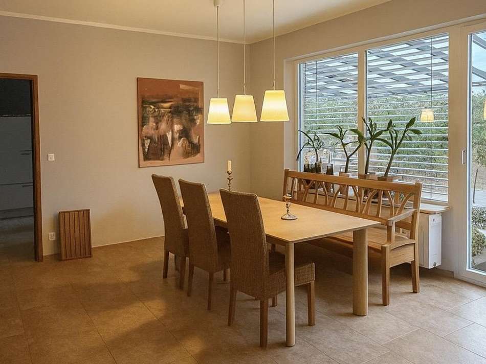 FDF73E7836904692A24F0B980A59A0