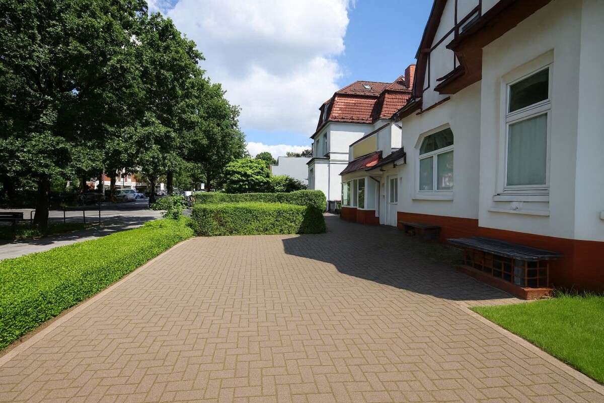 Altbau mit Sanierungspotenzial und Entwicklungsmöglichkeit in Hamburg-Langenhorn, Hamburg – Bild 4