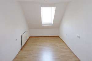 4-ZI-WOHNUNG MIT EBK IM 4. OG OHNE LIFT-OHNE BALKON IN JUGENDSTILHAUS IN RUHIGER UND ZENTRALER LAGE – Königswarterstraße 66, 90762 Stadtpark, Stadtgrenze, Fürth – Vorschaubild 10