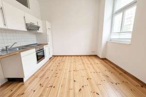 Stuckaltbau im Kastanienkiez mit Terrasse - Provisionsfrei! – Eberswalder Straße 20, 10437 Prenzlauer Berg, Berlin – Vorschaubild 1