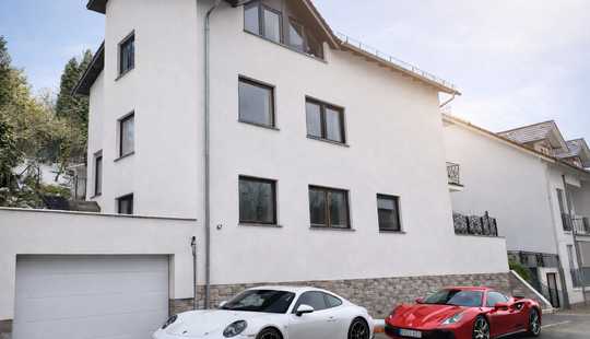 Bild von Großzügiges 2FH+EW, 10-Zimmer Haus mit Garage in Wiesbaden-Rambach