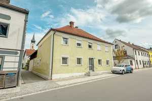 Platz für Ihre Ideen: Haus mit Nebengebäuden, Garage & großem Garten in Vilshofen-Pleinting! – Passau (Kreis) – Vorschaubild 2