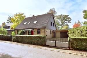 KR-Forstwald: Einfamilienhaus mit Einliegerwohnung in Top-Lage . Option auf 2. EFH – Die vollständige Adresse der Immobilie erhältst du vom Anbieter., 47804 Forstwald, Krefeld – Vorschaubild 2
