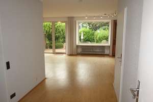 EINFAMILIEN-REIHENMITTELHAUS PARKETT 4 ZIMMER MOD. BÄDER+G-WC GARTEN TERRASSE GARAGE IN HASSELS – Oberheider Straße 35, 40599 Hassels, Düsseldorf – Vorschaubild 2