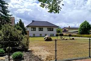 Einfamilienhaus mit Gartenhaus, Garage und Carport – Uecker-Randow (Kreis) – Vorschaubild 2