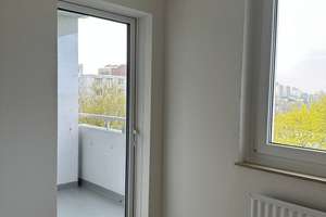 Renovierte 2 Zimmer Wohnung mit Loggia – Helsinkistraße 6, 24109 Mettenhof, Kiel – Vorschaubild 2