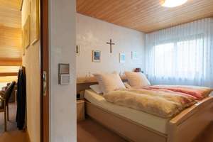 Waldshut-Tiengen: Gepflegtes Haus mit viel Platz und Ausstattung – Die vollständige Adresse der Immobilie erhältst du vom Anbieter., 79761 Waldshut-Tiengen – Vorschaubild 23