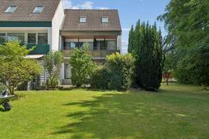 Parkähnliches Grundstück in Alt-Rahlstedt – großzügige Doppelhaushälfte mit Kamin, Loggia und Garage – Die vollständige Adresse der Immobilie erhältst du vom Anbieter., 22149 Rahlstedt, Hamburg – Vorschaubild 3