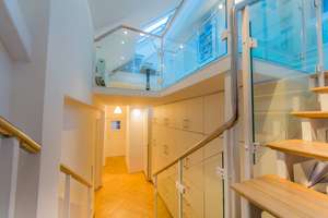 Herzogpark/Bogenhausen: 4-Zimmer-Wohnung mit Dachterrasse, Balkon und Garten – Kolbergerstr 18, 81679 Herzogpark, München – Vorschaubild 19