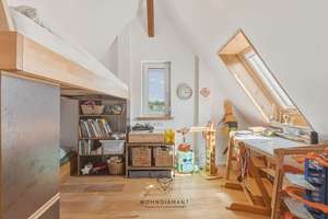 Stilvoll sanierte 4,5-Zimmer-Maisonettewohnung mit Balkon & zwei Tageslichtbädern 🏡✨ – 70597 Degerloch (Ortsteil), Stuttgart – Vorschaubild 8
