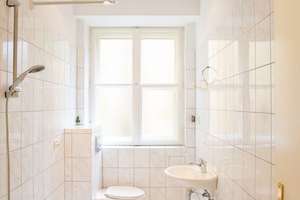HOMESK - Sofort bezugsfreie 3-Zimmer-Altbauwohnung im Hochparterre in Westend – Reichsstraße 20, 14052 Westend, Berlin – Vorschaubild 16