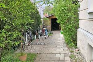 Schöne, helle 3-Zimmer-Altbauwohnung mit Wohnküche und Balkon am Pasinger Stadtpark! – Engelbertstraße 2, 81241 Pasing, München – Vorschaubild 20