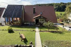 REIZVOLLES 1- / 2-FAMILIENHAUS
MIT WINTERGARTEN UND GROSSEM GARTEN IN SCHÖNER RANDLAGE – Die vollständige Adresse der Immobilie erhältst du vom Anbieter., 74545 Michelfeld – Vorschaubild 3