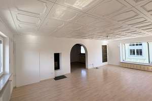 Geräumige und helle Altbauwohnung mit Dachterrasse in bester Karlsfelder Lage – Blumenstraße 34, 85757 Karlsfeld – Vorschaubild 19
