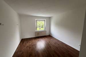 OFFENE Besichtigung am 10.6. um 19:00 Uhr - renovierte 2-Zimmer-Wohnung in ruhigem 5 Parteien Haus